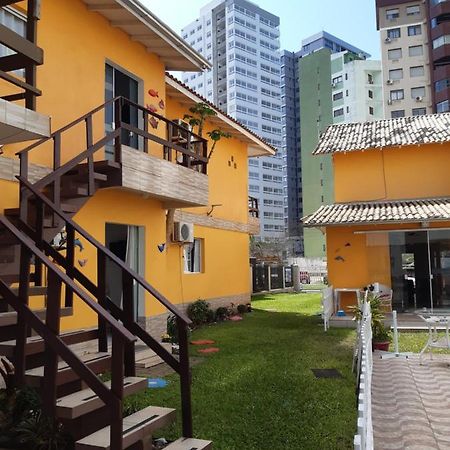 Cozinha Equipada Em Apartamento Para Alugar Em Torres Rs Apartamento Exterior foto