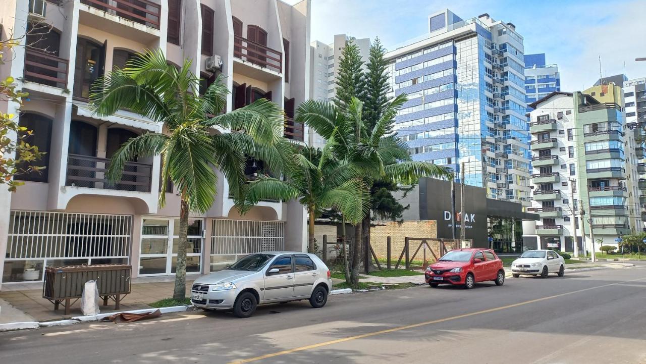 Cozinha Equipada Em Apartamento Para Alugar Em Torres Rs Apartamento Exterior foto